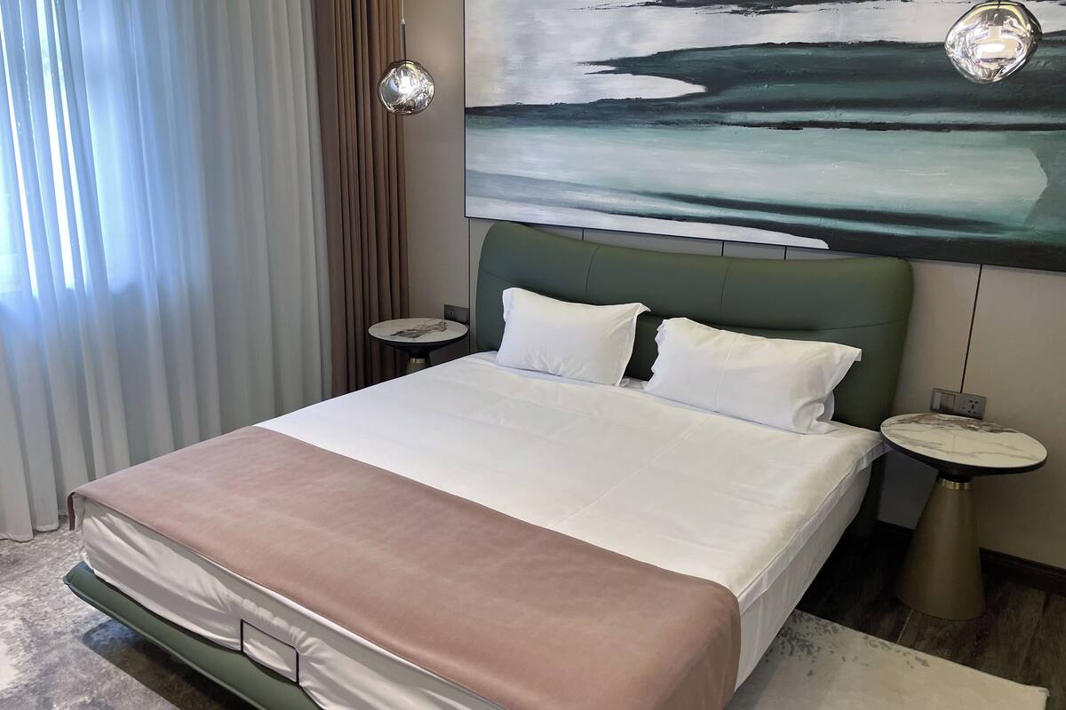 1 bedroom, desk, soundproofing, free WiFi