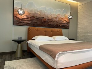 Premium bedding, down duvets, minibar, desk - HL 309 Hotel (Tashkent)