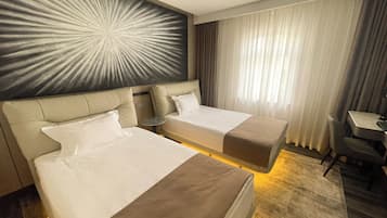 Bureau, chambres insonorisées, Wi-Fi gratuit, draps fournis