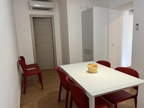Dining - A1 SOLE - APARTMENT WITH 6 BEDS (Balestrate)