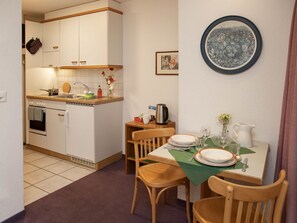 Oven, highchair