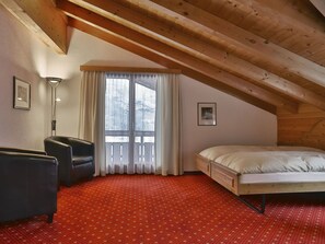 1 bedroom, travel crib, free WiFi