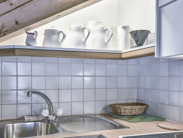 Oven, high chair - Nice apartment for 2 guests with WIFI, TV, balcony and pets allowed (Grindelwald)