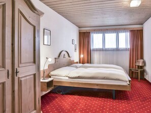 2 bedrooms, travel cot, free WiFi - Lovely apartment for 4 people with WIFI, TV, balcony and pets allowed (Grindelwald)