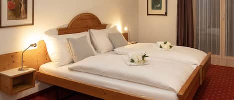 2 bedrooms, travel cot, free WiFi