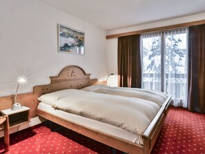 2 bedrooms, travel cot, free WiFi - Nice apartment for 4 people with WIFI, TV, balcony and pets allowed (Grindelwald)