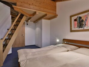 3 室のベッドルーム、旅行用ベビーベッド、WiFi (無料)