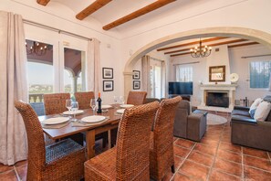 Dining - Wonderful and comfortable villa with private pool in Javea, Costa Blanca, Spain for 6 persons (Javea)
