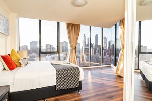 3 bedrooms, iron/ironing board, WiFi, bed sheets - Felix the Great (Southbank)