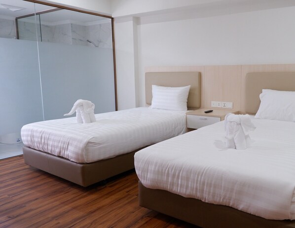 スーペリア ツインルーム | アイロン / アイロン台、WiFi (無料)、ベッドシーツ