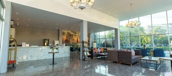 lucky Elephant Hotel