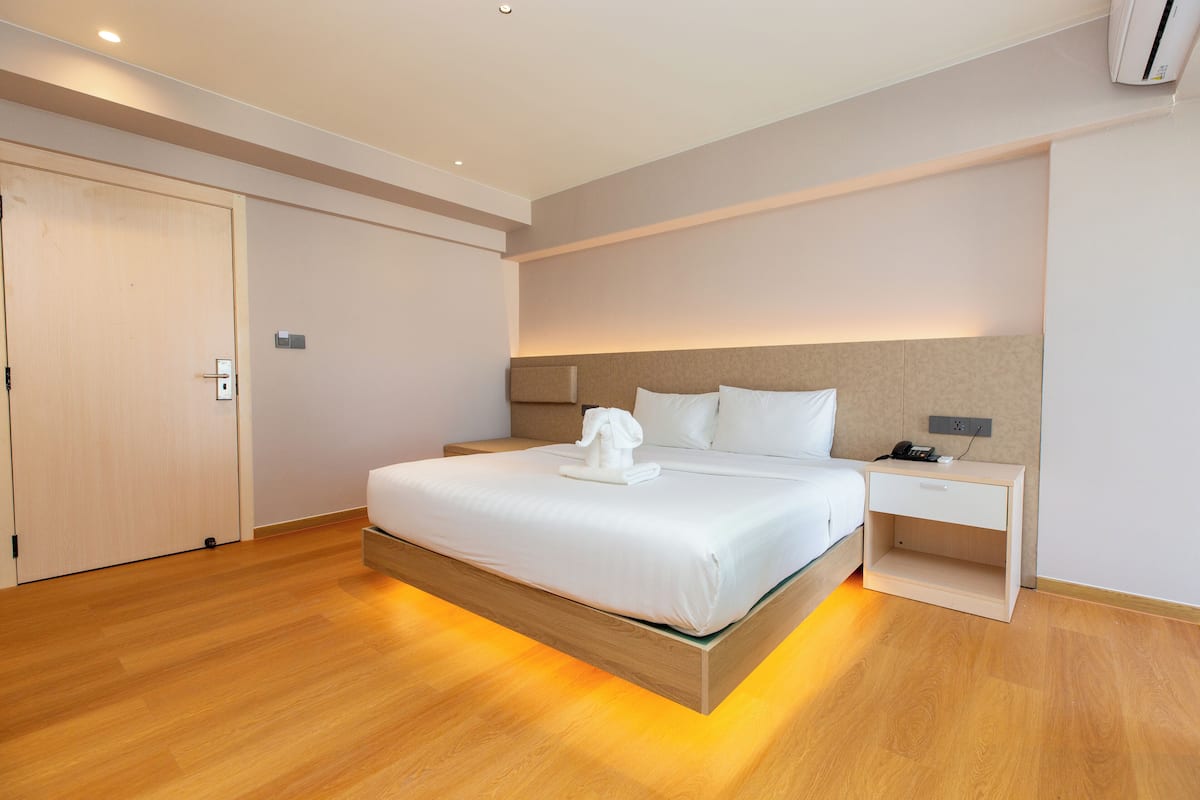 Rom – superior, 1 soverom, ikke-røyk | Strykejern/-brett, wi-fi (inkludert) og sengetøy