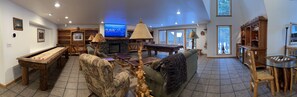 Games room - Black Butte Ranch - Spacious house (Sisters)