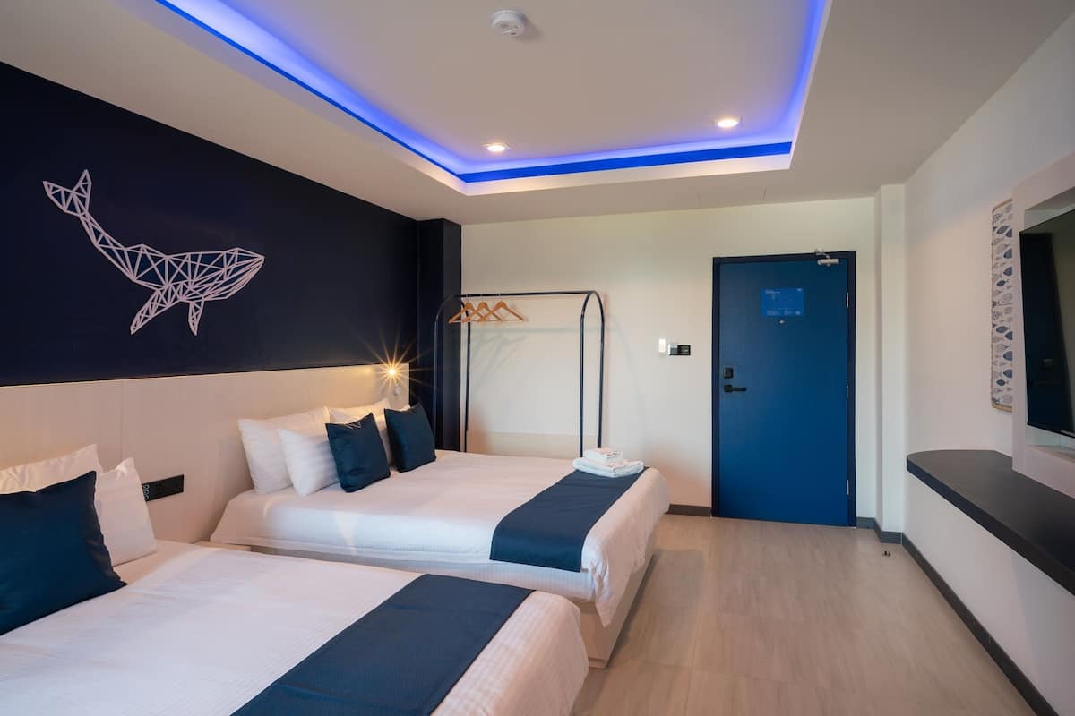 Zimmersafe, schallisolierte Zimmer, Bügeleisen/Bügelbrett