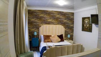 Habitación doble Deluxe, 1 habitación | Tabla de planchar con plancha y wifi gratis