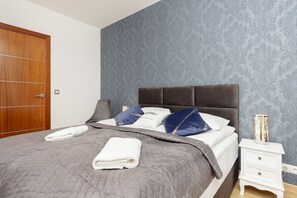 2 bedrooms, free WiFi, bed sheets - ?ukowska Warsaw by Renters (Warsaw)