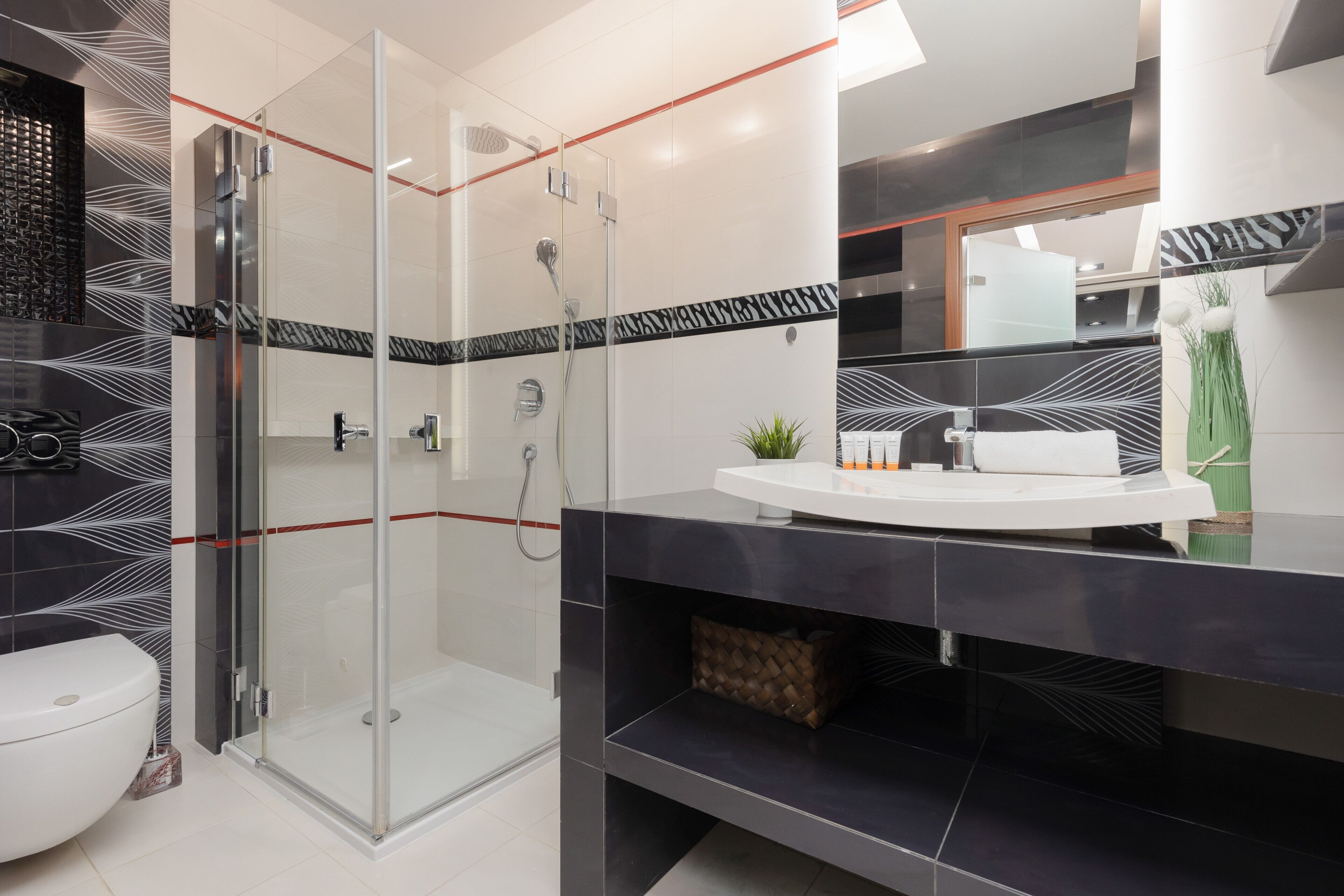 Shower, towels
