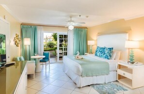 2 bedrooms, iron/ironing board, free WiFi, bed sheets - Ensuring a Very Comfortable & Memorable Stay! Two Units, Pool, Free Parking! (Gros Islet)