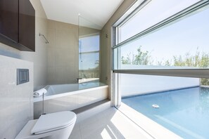 Dusche, Bidet, Handtücher