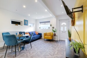 Appartement, 1 chambre | Coin séjour