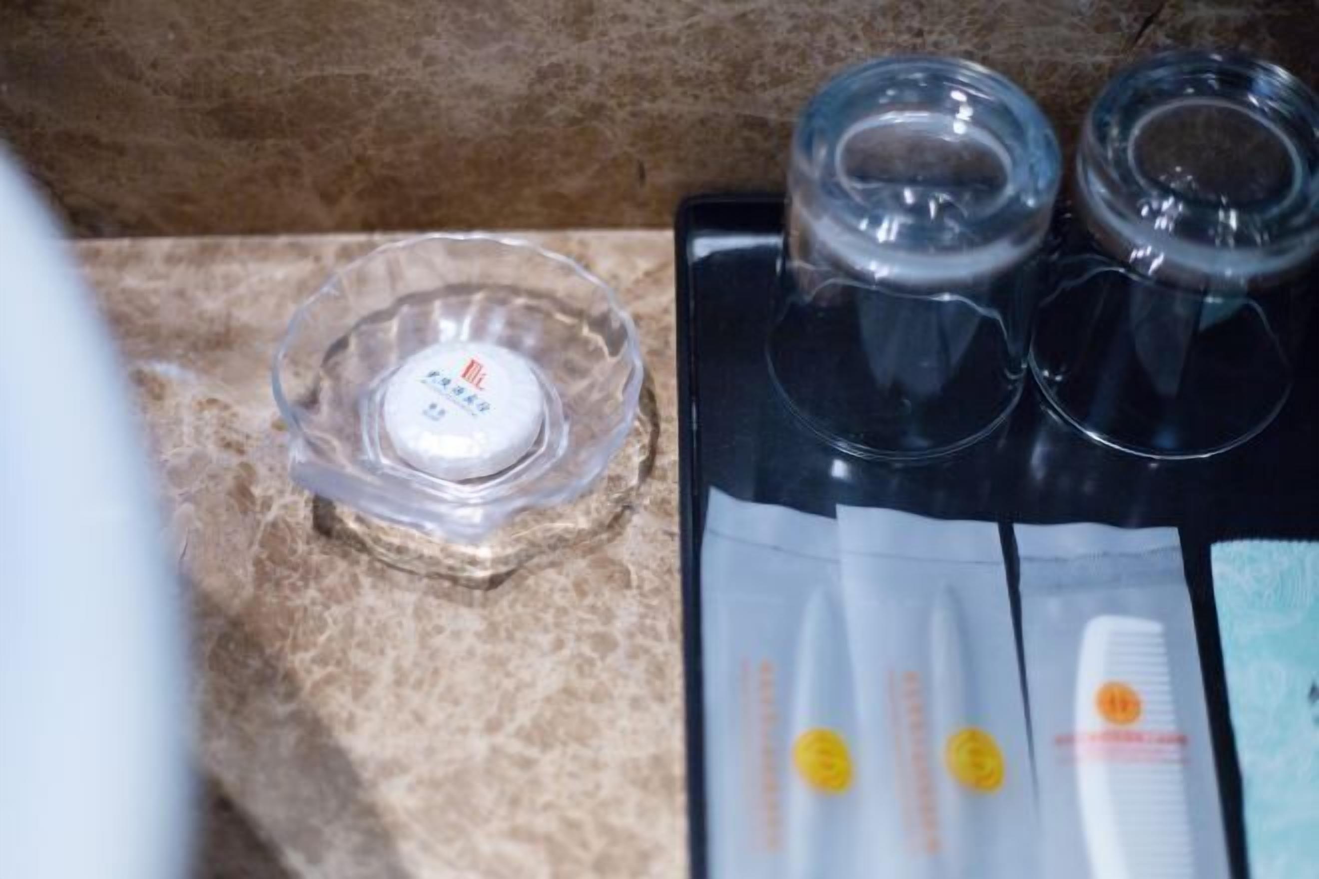 Bathroom amenities