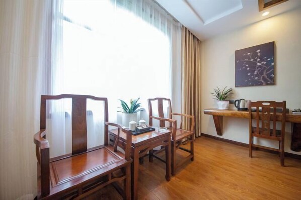 Ảnh chưa phân loại, 1 trong số 8 ảnh, nút