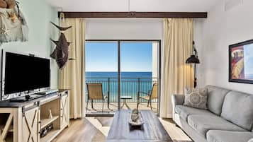 Condo, 2 chambres | Aire de séjour