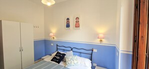 1 makuuhuone, silitysrauta/-lauta, ilmainen Wi-Fi, vuodevaatteet