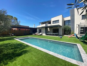 Piscine extérieure, piscine chauffée