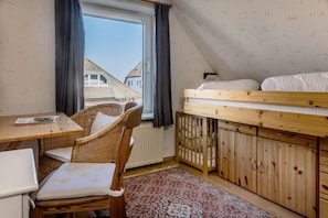 1 bedroom, iron/ironing board, travel cot, free WiFi