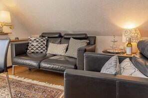 Tv, dvd-afspiller, stereoanlæg