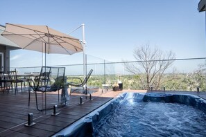 Outdoor dining - Skyfall @Fingal - Perfect Spot for a Golfing Holiday with Your Pet (Fingal)