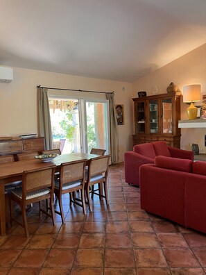 Dining - Country Villa l'Intrinata (Tempio Pausania)