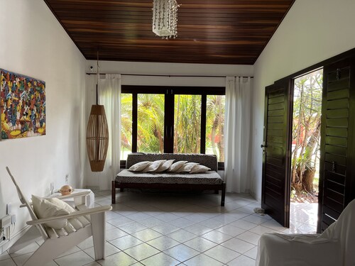 Pirambu house - garden, pool and gourmet area 5 minutes from the beach