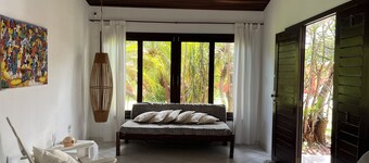 Pirambu house - garden, pool and gourmet area 5 minutes from the beach