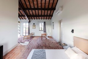 9 chambres, Wi-Fi, draps fournis