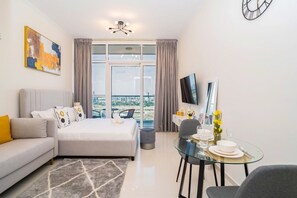 Studio – design | Strykejern/-brett, wi-fi (inkludert) og sengetøy