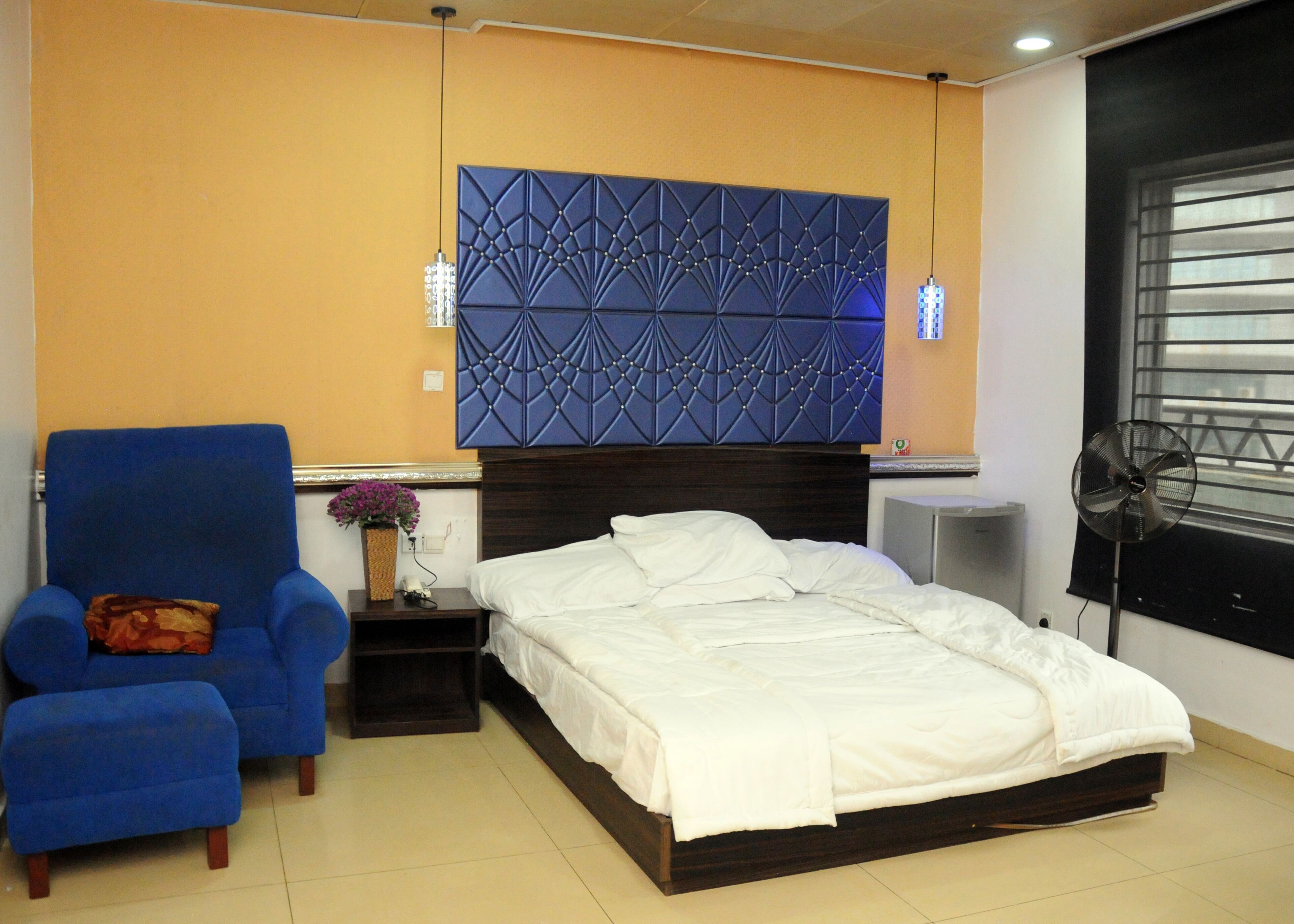 Blackout curtains, soundproofing, free WiFi