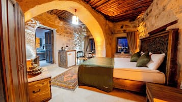 Classic Double Room | Premium bedding, memory foam beds, individually decorated