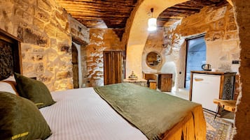 Classic Double Room | 1 bedroom, premium bedding, memory foam beds, individually decorated