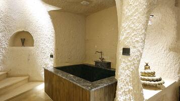 Bañera profunda