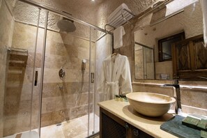 Deluxe Double Room | Bathroom | Deep soaking tub, rainfall showerhead, hair dryer, bathrobes - Ages in Cappadocia (Nevsehir)