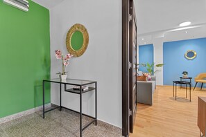 Televisión LCD 90 cm con canales de televisión digitales, televisión