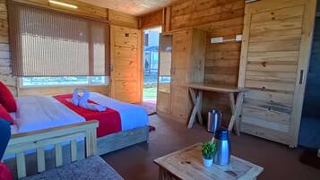 Executive Room | Desk, free WiFi