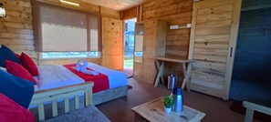 Kamar Eksekutif | Meja kerja dan Wi-Fi gratis