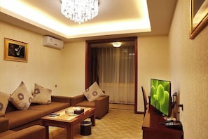 Room - Baimei Zhubao Hot Spring Hotel (Ruili)