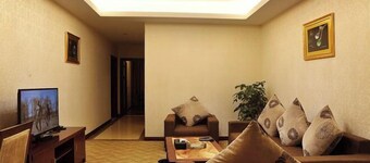 Baimei Zhubao Hot Spring Hotel