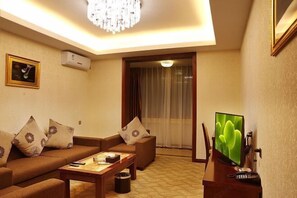 Gym - Baimei Zhubao Hot Spring Hotel (Ruili)