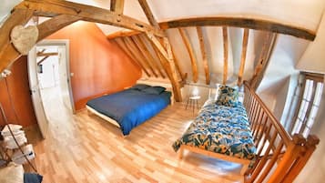 6 dormitorios, cuna de viaje, wifi gratis y ropa de cama