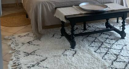 Large Villa - courtyard and terraces overlooking Lake Salonika